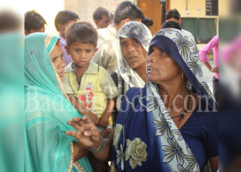 दहेज की मांग पूरी न होने पर महिला की हत्या, परिवार फरार