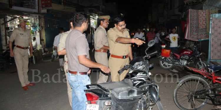 पुलिस ने नगर में गश्त कर लिया सुरक्षा का जायजा