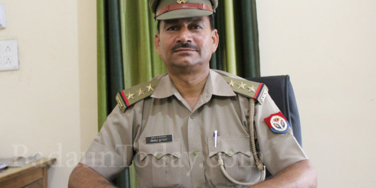विनोद कुमार ने संभाला उझानी कोतवाली का चार्ज