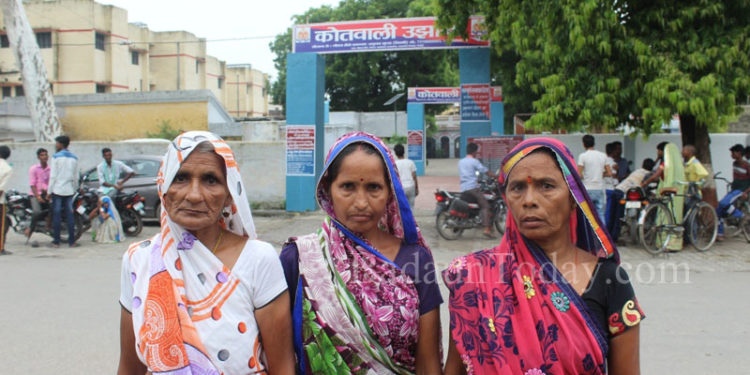 उझानी: खुले रुपये मांगने के नाम पर 7 हजार ठगे