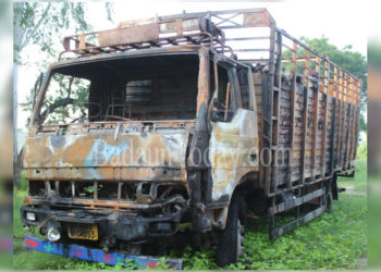 मेटाडोर की टक्कर से 30 कांवड़ियें घायल, आगजनी में लाखों का नुकसान