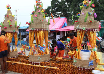 तेरस पर गंगा घाट पर उमड़े कांवरिए