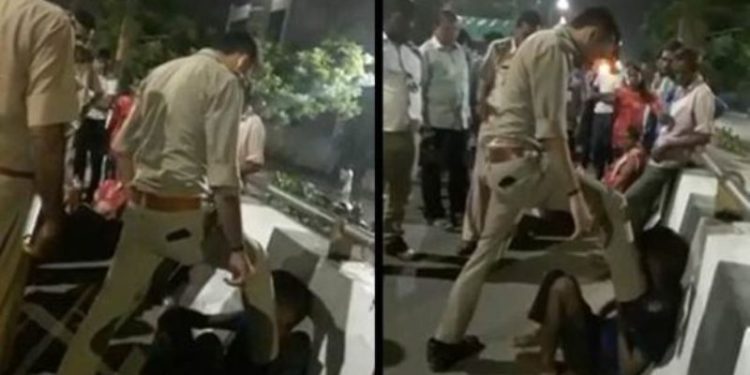 पुलिसकर्मी ने ऑटो ड्राइवर को पीटा, 2 सस्पेंड