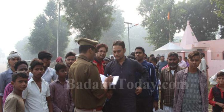 उझानी: मंदिर में मूर्ति खंडित, ग्रामीणों में रोष