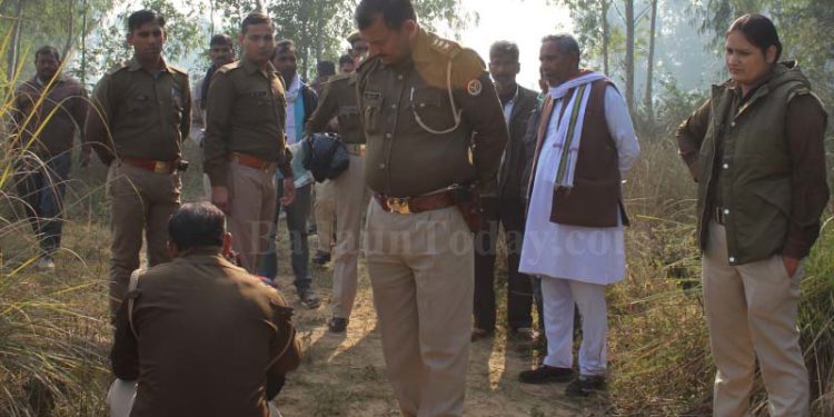 जंगल में अज्ञात महिला का शव बरामद