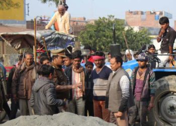 उझानी: खानापूर्ति तक सीमित रहा अतिक्रमण हटाओ अभियान का पहला दिन