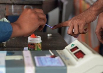 तीसरे चरण के लिए थमा चुनाव प्रचार, धारा 144 लागू