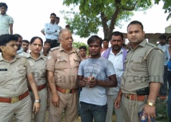 उझानी: दिनदहाड़े ताला तोड़ घर में लाखों की चोरी, एक पकड़ा