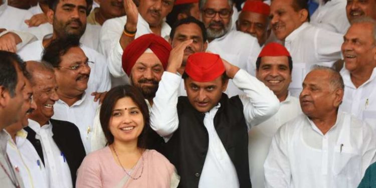 मोदी लहर में यादव कुनबे ने गंवाई तीन सीटें