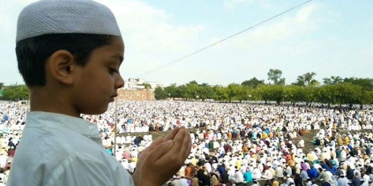 रमजान के बाद आया ईद-उल-फित्र का पर्व, जानें ईद की पूरी कहानी