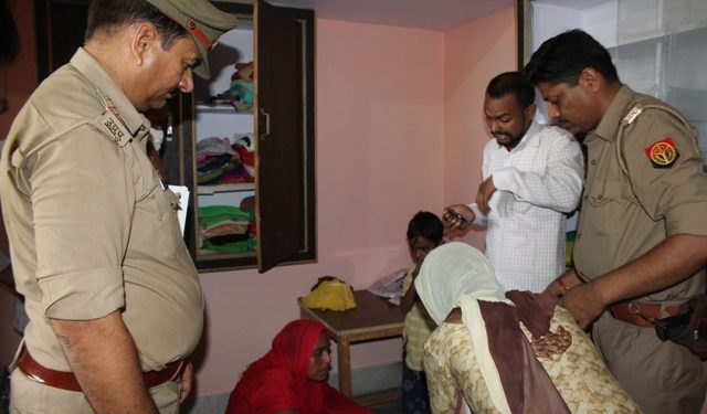 उझानी: घर में फांसी से लटकती मिली शिक्षिका की लाश