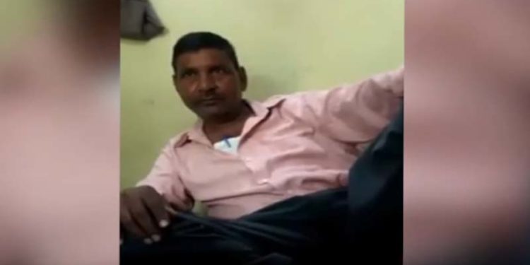 निलम्बित लेखपाल गिरफ्तार, डीएम के खिलाफ किया था अभद्र भाषा का इस्तेमाल