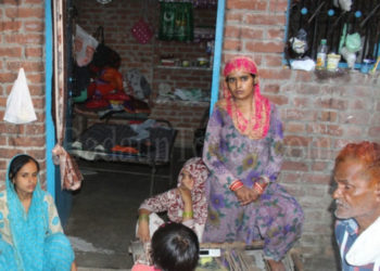 उझानी में तीन घरों में लाखों की चोरी, मॉर्निंग वॉक पर निकली महिलाओं को तमंचा दिखाकर लूटा