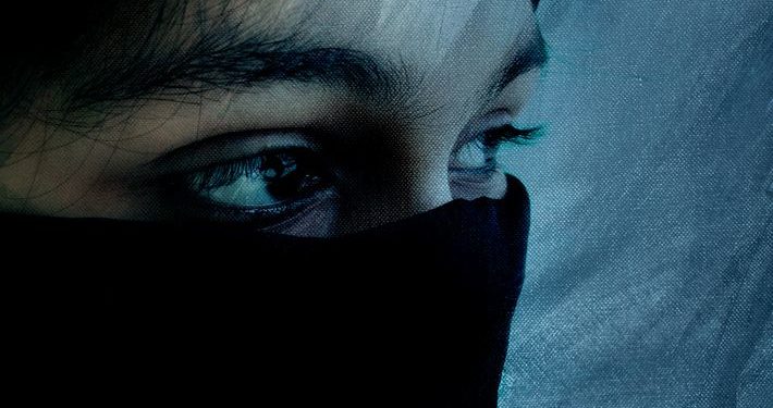 घर में घुसकर सामान भरकर ले गया शौहर, फोन पर दिया तीन तलाक