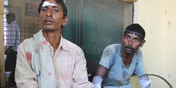 उझानी: अनियंत्रित होकर मजदूरों की ट्रॉली पलटी, एक की मौत, 11 घायल