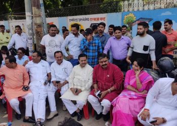 जिला पंचायत अध्यक्ष मधु चंद्रा के खिलाफ अविश्वास प्रस्ताव पास