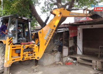 उझानी में पालिका, पीडब्ल्यूडी ध्वस्त करेगा अतिक्रमण