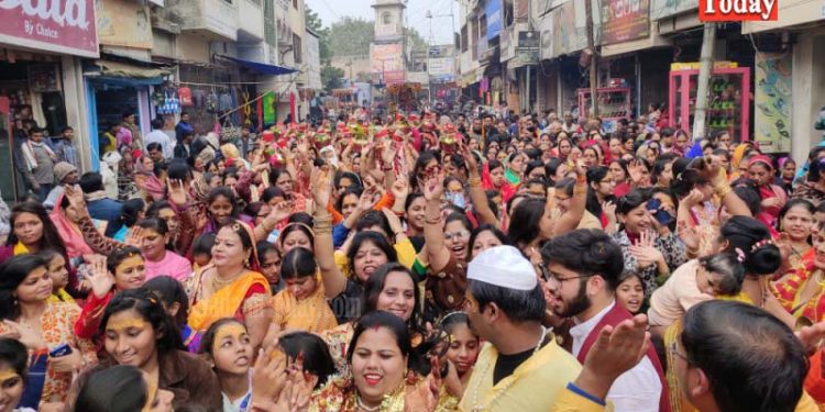 तुलाराम मंदिर में प्राण प्रतिष्ठा के लिए निकाली गई कलश शोभायात्रा