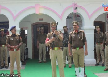 कप्तान ने परखी उझानी कोतवाली की स्थिति, जताई खुशी