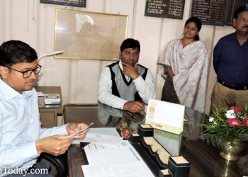 उझानी नगर पालिका में नदारद हुए कर्मचारी, बनाया फर्जी अवकाश प्रार्थना पत्र