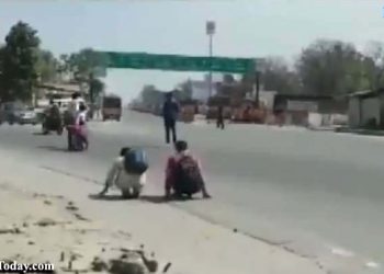 युवकों से अमानवीय व्यवहार पर एसएसपी ने मांगी माफी, सिपाही को हटाया