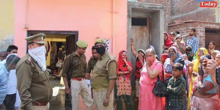 उझानी: घरेलू विवाद में पति ने पत्नी को मार दी गोली