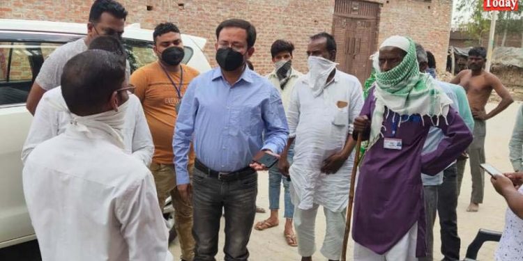 सहसवान: राशन की दुकानों पर जुटी भीड़, कोटेदार से हुई बहस