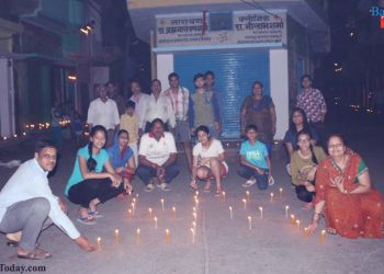 कोरोना के खिलाफ संघर्ष में लोगों ने जलाए उम्मीदों के दीये