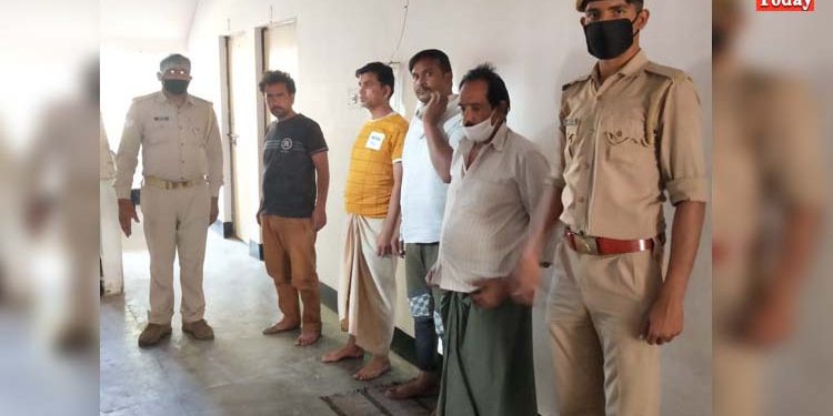 लॉकडाउन में बेच रहे थे भैंस का मांस, चार गिरफ्तार