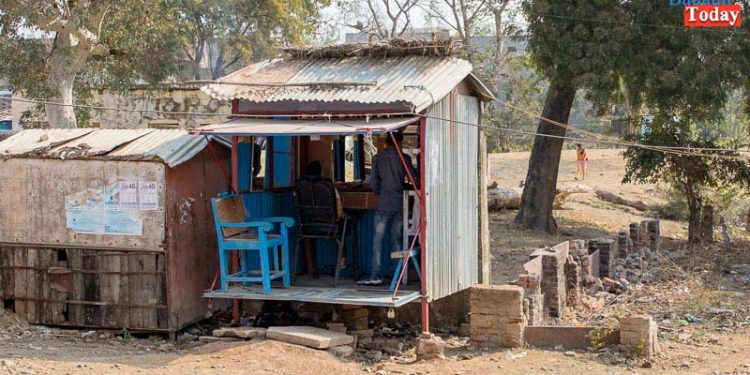 कोरोना संक्रमित युवक ने शेखूपुर के नाई से कटवाए थे बाल, नाई का सैंपल भेजा