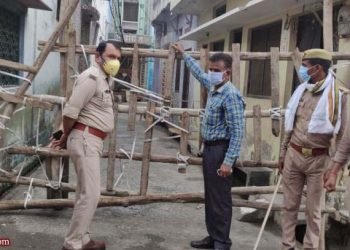 उझानी: हॉटस्पॉट इलाका सील, एसडीएम ने लिया जायजा