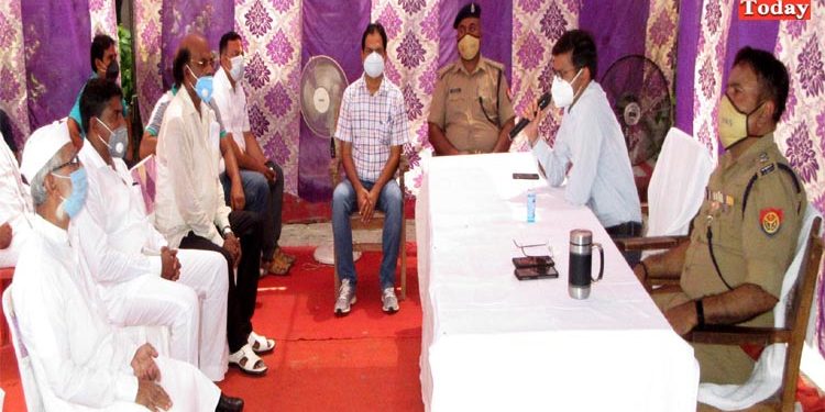 कोरोना संकटकाल में घर में ही मनाएं त्योहार
