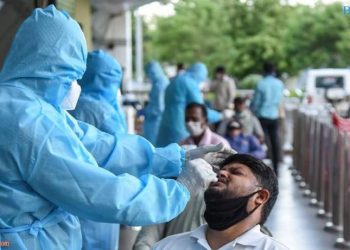 कोरोना: आम आदमी, धार्मिक आयोजन पर पाबंदी लेकिन नेताओं की सभाओं को खुली छूट