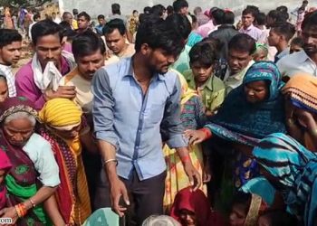 ट्रैक्टर ट्रॉली पर बैठे युवक की हाईटेंशन तार की चपेट में आने से मौत