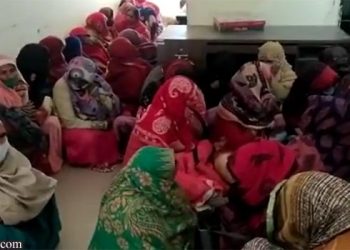 नर्सिंग होम पर गिफ्ट लेने पहुंची 35 आशाएं, प्रशासन ने मारा छापा