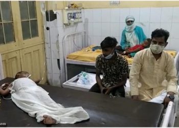 कार के अंदर कैद हुए तीन बच्चे, दम घुटने से एक की मौत