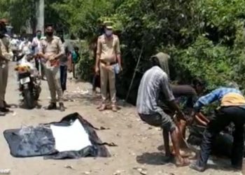 रोडवेज बस स्टैंड के पास नाले से मिला अज्ञात व्यक्ति का शव