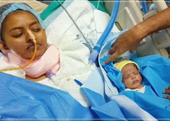 महिला डॉक्टर के इलाज के लिए सीएम योगी ने द‍िए डेढ़ करोड़ रुपये