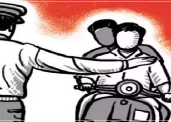 अगर वाहन जांच के लिए पुलिस आपको रोके तो जानिये अपने अधिकार