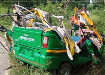 बदायूं में ट्रक और टेम्पो में भीषण टक्कर, छह लोगों की मौत