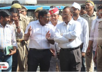 उझानी: अतिक्रमण पर चला जेसीबी का पंजा, नालों को अतिक्रमण से कराया गया मुक्त