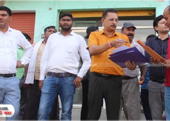 उझानी: अवैध नर्सिंग होम सील, आशाओं को बांटे थे गिफ्ट