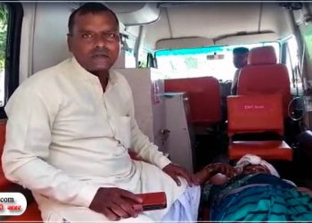 उझानी सीएचसी में इमरजेंसी कक्ष से डॉक्टर नदारद, एम्बुलेंस में कराहते रहे मरीज