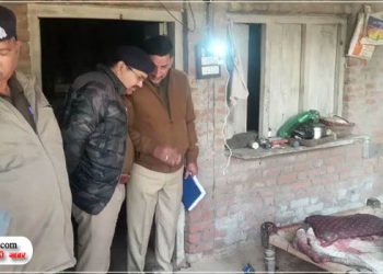 घर में मिले दंपत्ति के लहूलुहान शव, दो गिरफ्तार