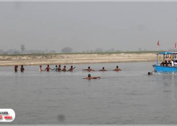 कछला में गंगा में डूबे MBBS के पांच छात्र, तीन लापता