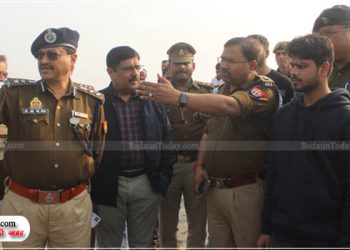 कछला में गंगा में डूबे MBBS के पांच छात्र, तीन लापता