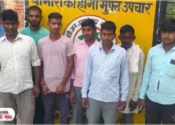 कछला में हाइवे पर वाहनों से अवैध वसूली कर रहे दबंग, नहीं देने पर करते हैं मारपीट