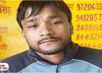 थाने में किन्नरों ने कपड़े उतारकर किया हंगामा, केस दर्ज