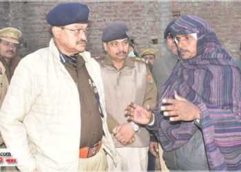 बदायूं में बाप ने बेटी और उसके प्रेमी को फावड़े से काट डाला, थाने में किया सरेंडर