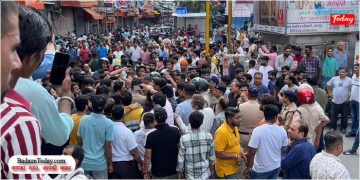 रेलवे स्टेशन पर बवाल के बाद पुलिस के साथ बदायूं वापस लौटी किशोरी